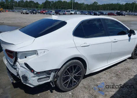 2024 Toyota Camry Se z USA, uszkodzony, nr VIN 4T1T11AK4RU897115
